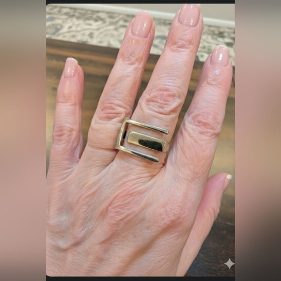 Modern Sterling Silver .925 Geometric Ring Size Approximately 7. - Picture 2 of 4